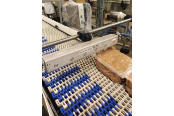 調整安裝角度有助於食品包裝製造商增強其超級風刀吹氣效果Adjusting Mounting Angle Helps Food Packaging Manufacturer Enhance their Super Air Knife Blowoff 調整安裝角度有助於食品包裝製造商增強其超級風刀吹氣效果Adjusting Mounting Angle Helps Food Packaging Manufacturer Enhance their Super Air Knife Blowoff